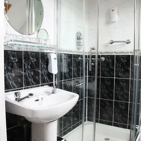Hotel Egans House 3*